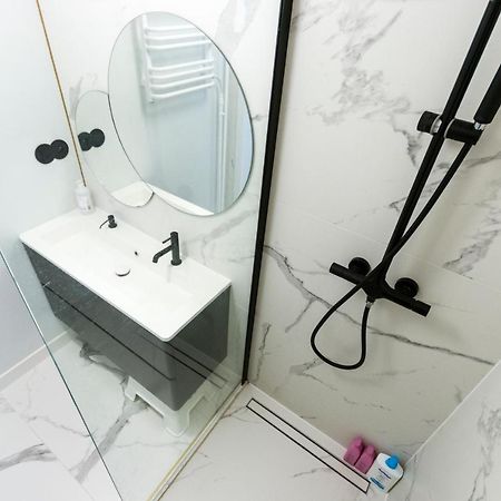 Apartament Good Morning Wroclaw - Parking W Cenie - Klimatyzacja - 67M2 Appartement Buitenkant foto